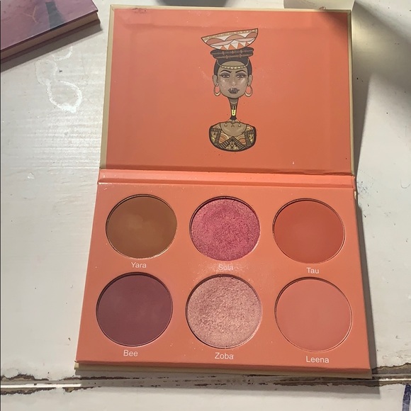 Makeup - Picture 2 of 2